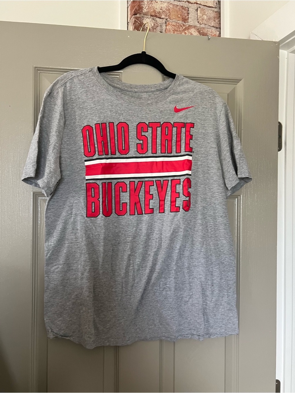 Nike Gray T-Shirt with Red Ohio State Buckeyes Graphics